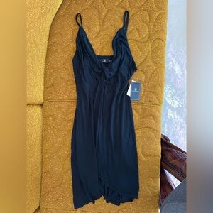 VOLCOM TWIST FRONT MIDI DRESS – BLACK (NWT)